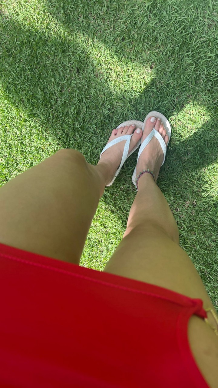 Marcela Gowan Feet